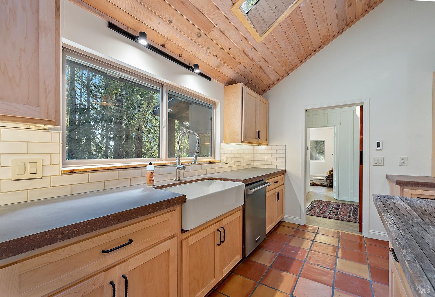 Detail Gallery Image 18 of 50 For 17075 Fitzpatrick Ln, Occidental,  CA 95465 - 3 Beds | 3 Baths