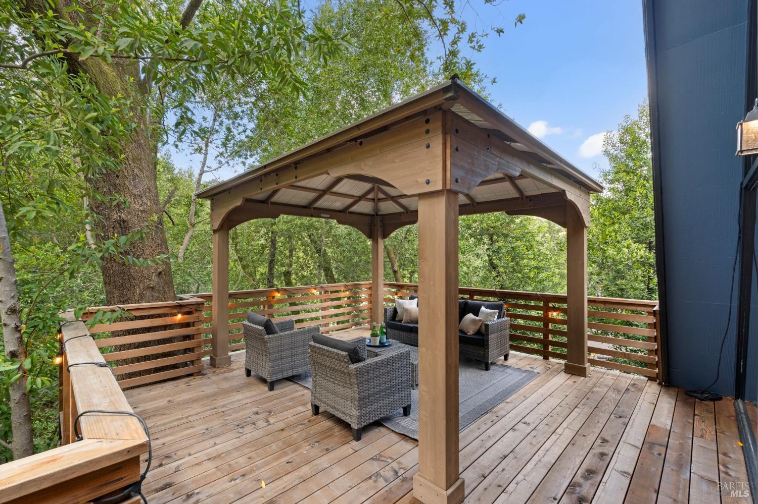 Detail Gallery Image 28 of 66 For 60 Piper Ln, Fairfax,  CA 94930 - 3 Beds | 2 Baths