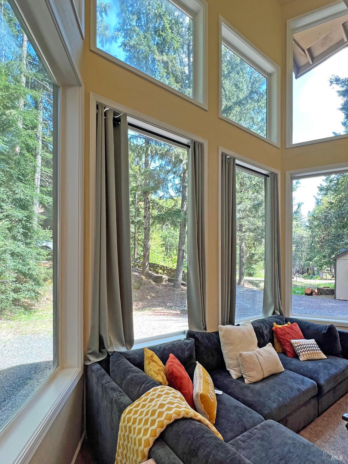 Detail Gallery Image 14 of 39 For 24034 Willow Ln, Willits,  CA 95490 - 3 Beds | 3 Baths