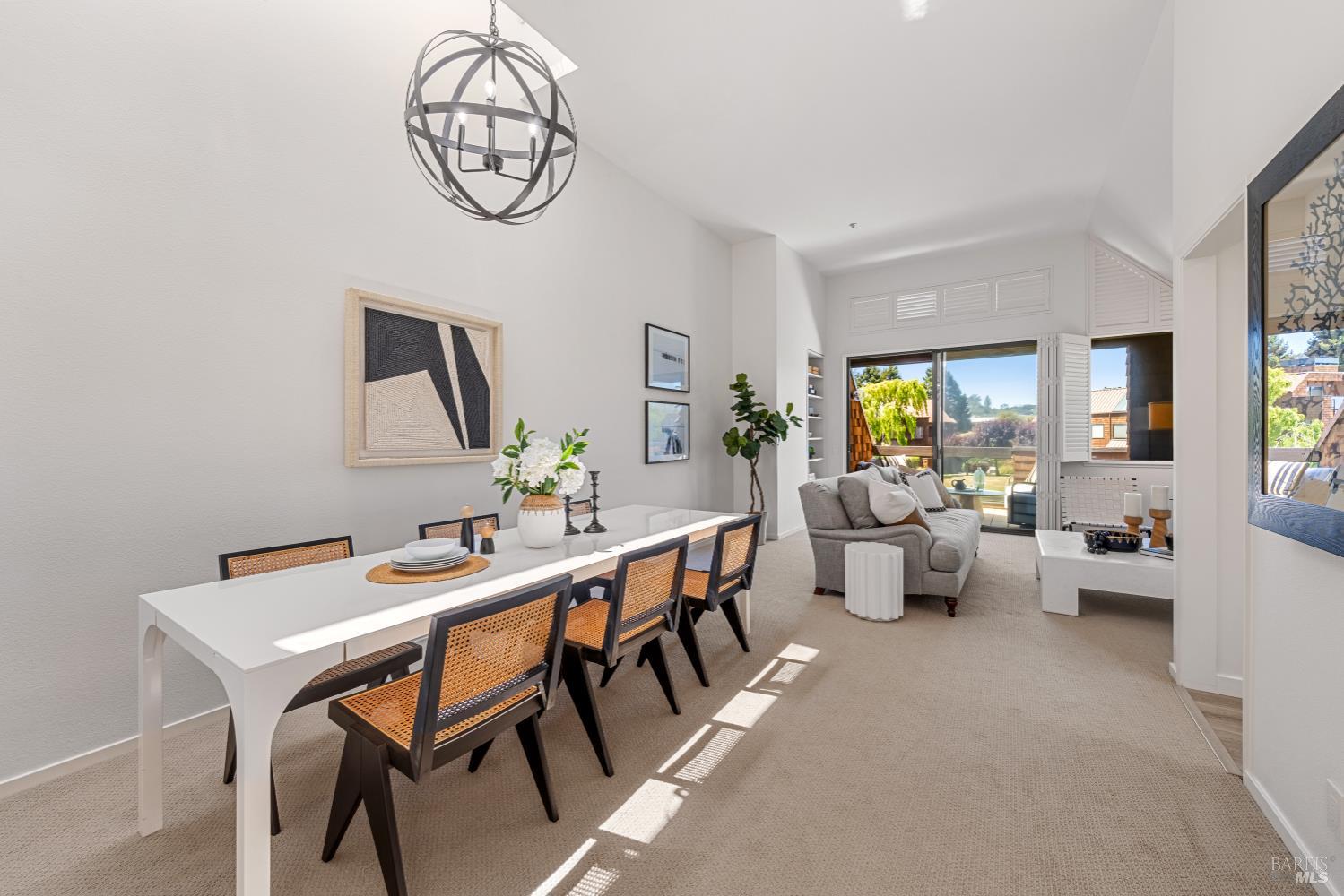 Detail Gallery Image 7 of 36 For 44 Lagoon Vis, Tiburon,  CA 94920 - 2 Beds | 2 Baths