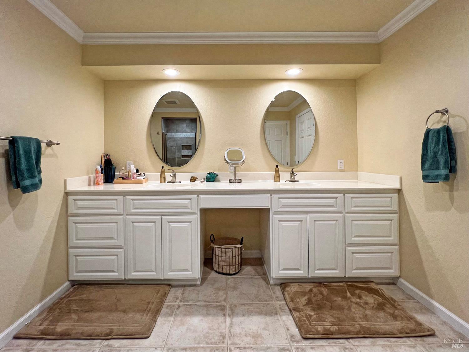 Detail Gallery Image 23 of 39 For 24034 Willow Ln, Willits,  CA 95490 - 3 Beds | 3 Baths
