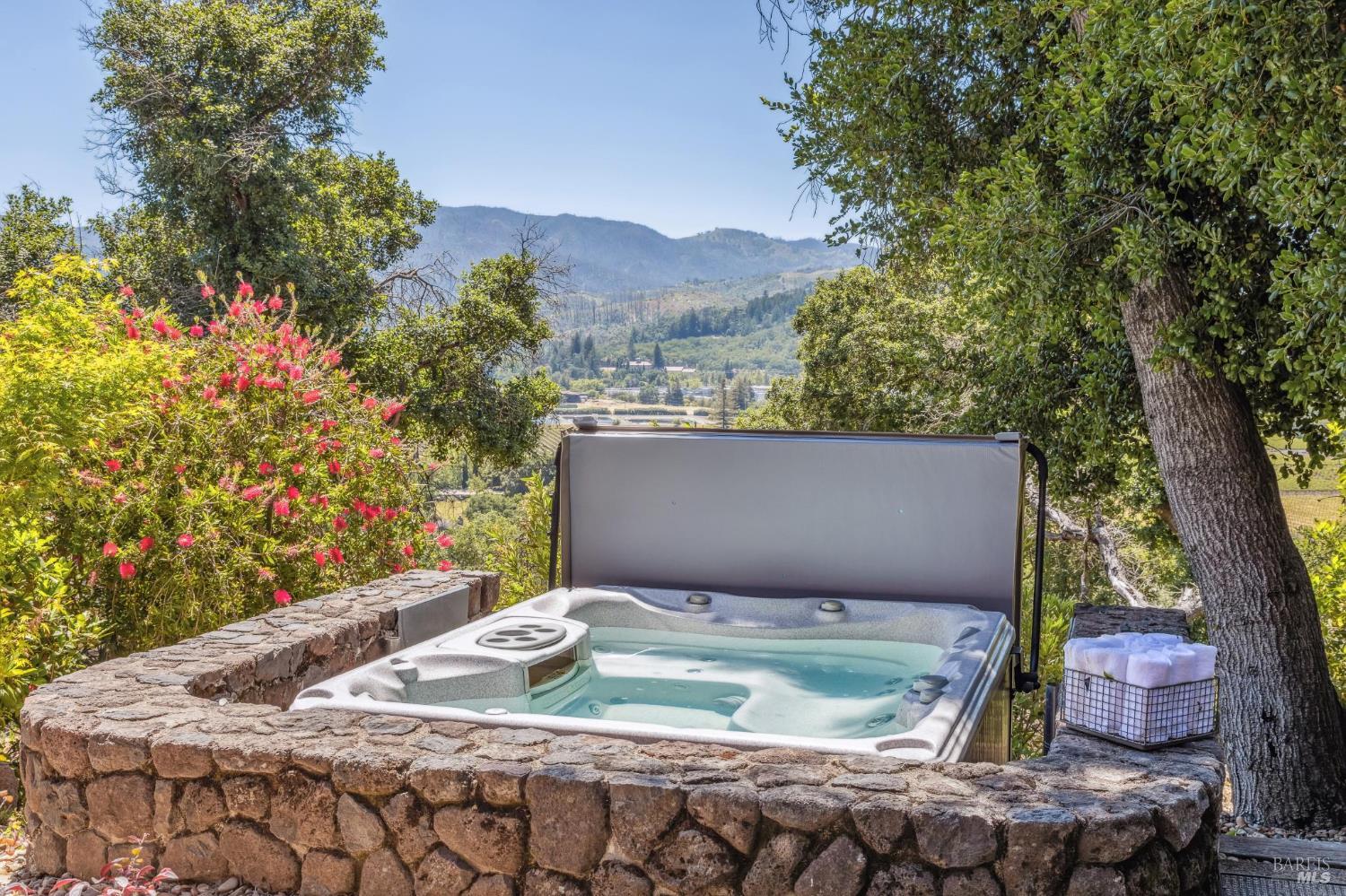 Detail Gallery Image 72 of 83 For 107 Knoll Ct, Saint Helena,  CA 94574 - 4 Beds | 3/1 Baths