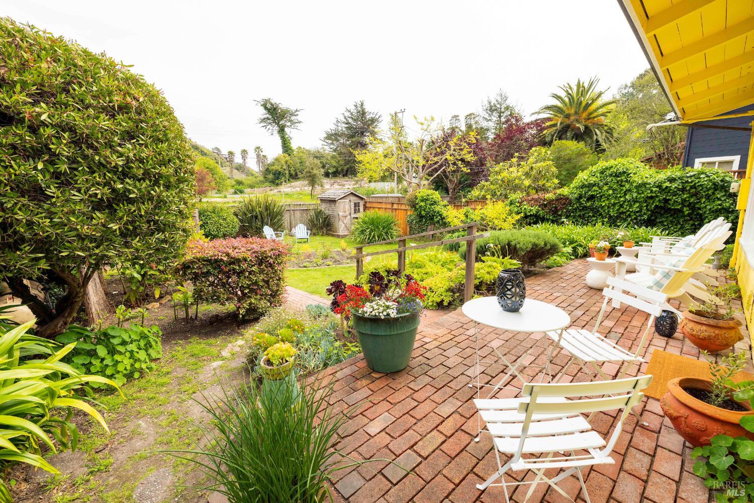 Detail Gallery Image 31 of 51 For 10 Park Ave, Bolinas,  CA 94924 - 2 Beds | 1/1 Baths