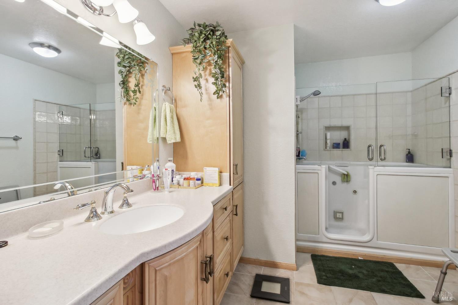 Detail Gallery Image 14 of 20 For 6101 Rosalind Ave, Richmond,  CA 94805 - 5 Beds | 4 Baths