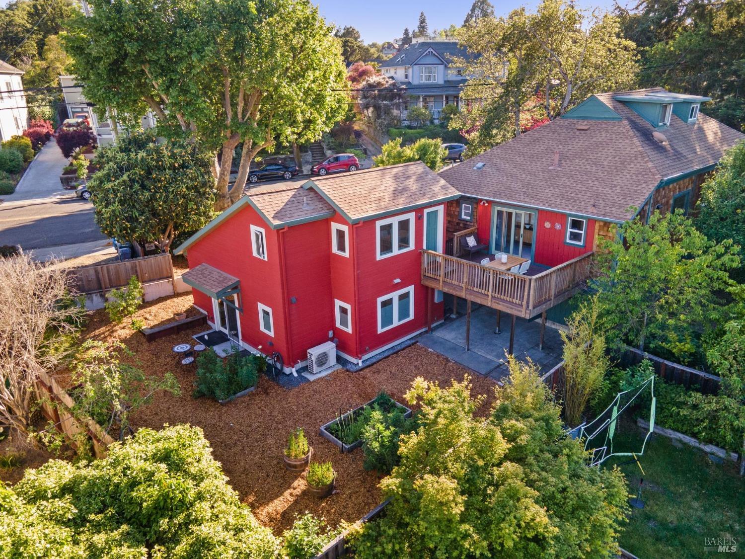 Detail Gallery Image 7 of 99 For 516 Howard St, Petaluma,  CA 94952 - – Beds | – Baths