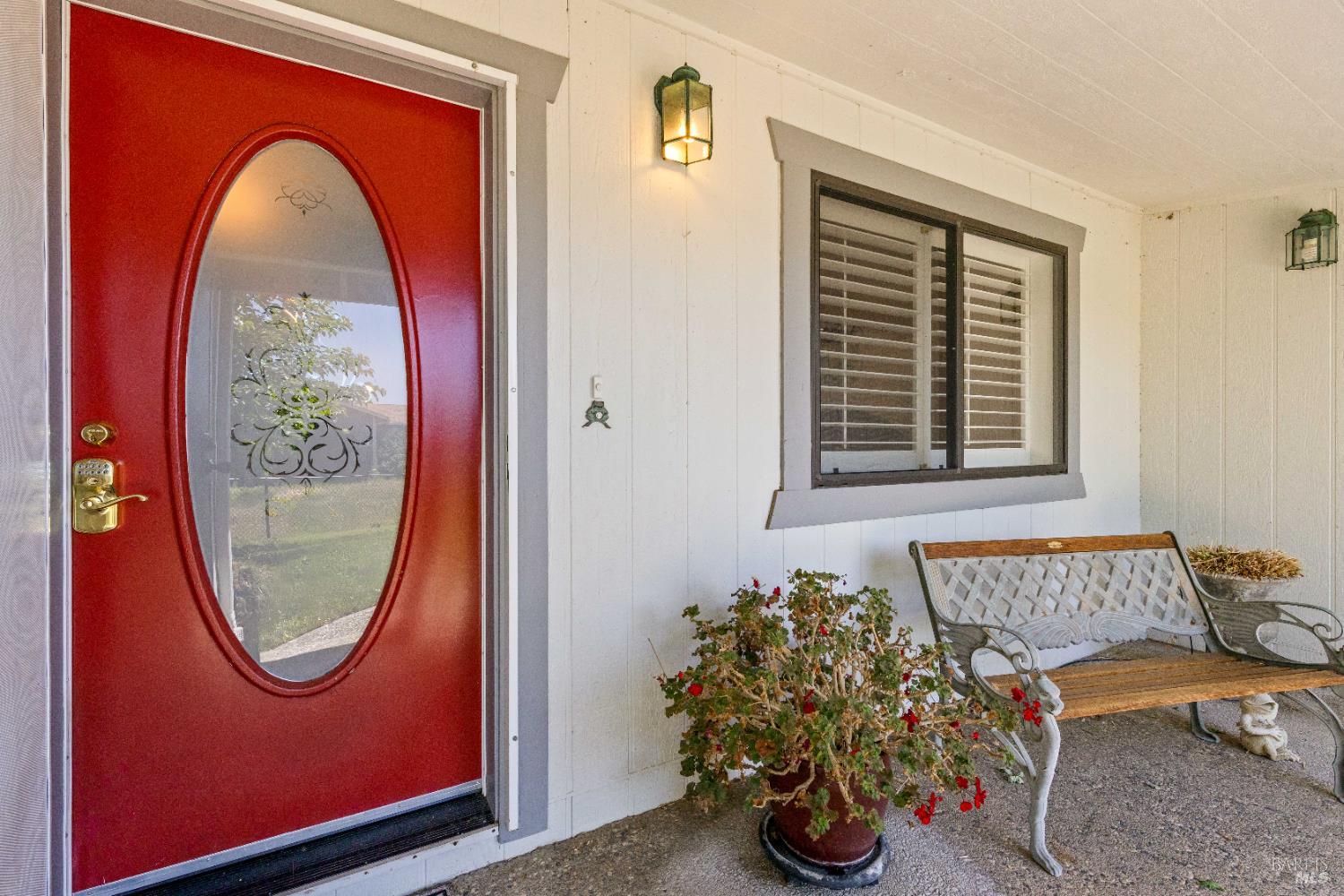 Detail Gallery Image 6 of 59 For 565 Bass Ln, Clearlake Oaks,  CA 95423 - 3 Beds | 2 Baths