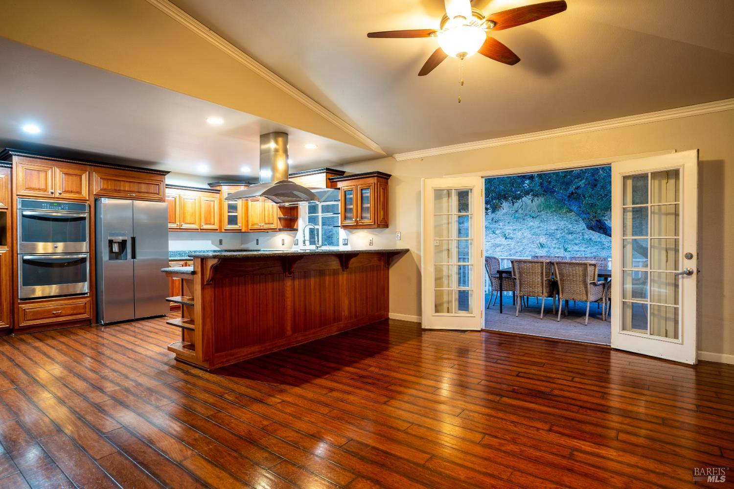 Detail Gallery Image 8 of 53 For 16544 Hacienda Ct, Hidden Valley Lake,  CA 95467 - 5 Beds | 3 Baths