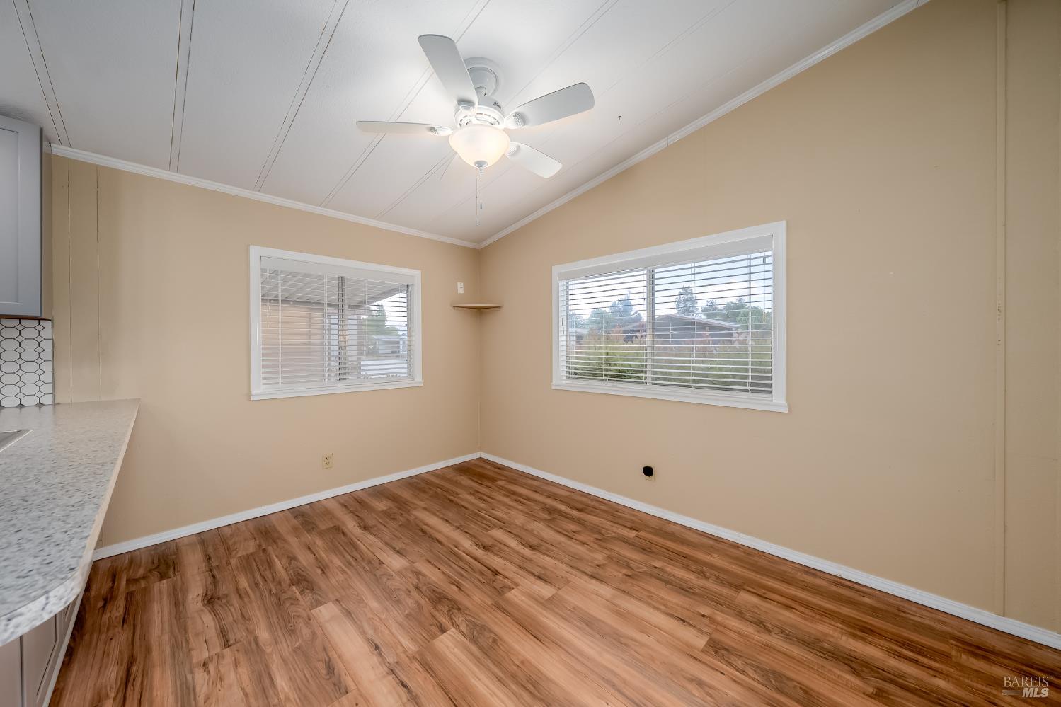 Detail Gallery Image 17 of 38 For 5330 Lakeshore Blvd 32, Lakeport,  CA 95453 - 2 Beds | 1/1 Baths