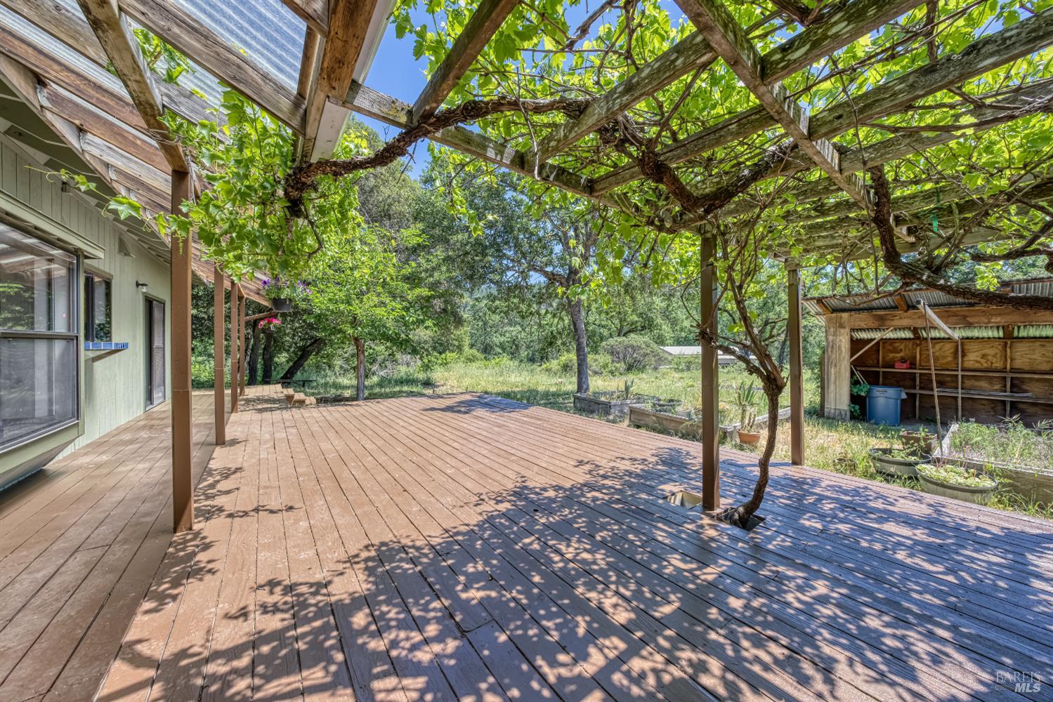 Detail Gallery Image 35 of 94 For 17651 Van Arsdale Rd, Potter Valley,  CA 95469 - 6 Beds | 5 Baths