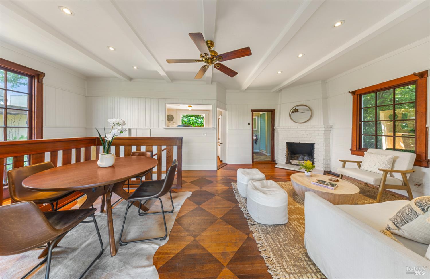 Detail Gallery Image 11 of 30 For 47 Woodside Ln, Mill Valley,  CA 94941 - 2 Beds | 2 Baths