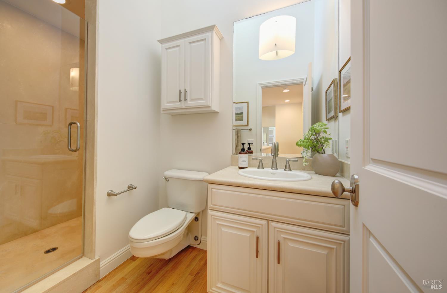 Detail Gallery Image 25 of 50 For 91 Round Hill Rd, Tiburon,  CA 94920 - 5 Beds | 4/1 Baths