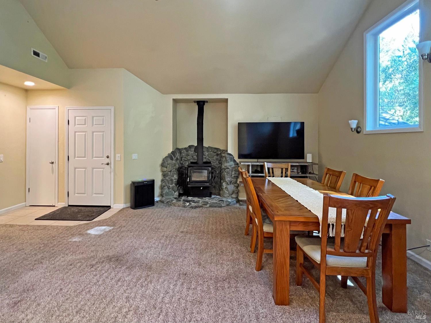Detail Gallery Image 10 of 39 For 24034 Willow Ln, Willits,  CA 95490 - 3 Beds | 3 Baths
