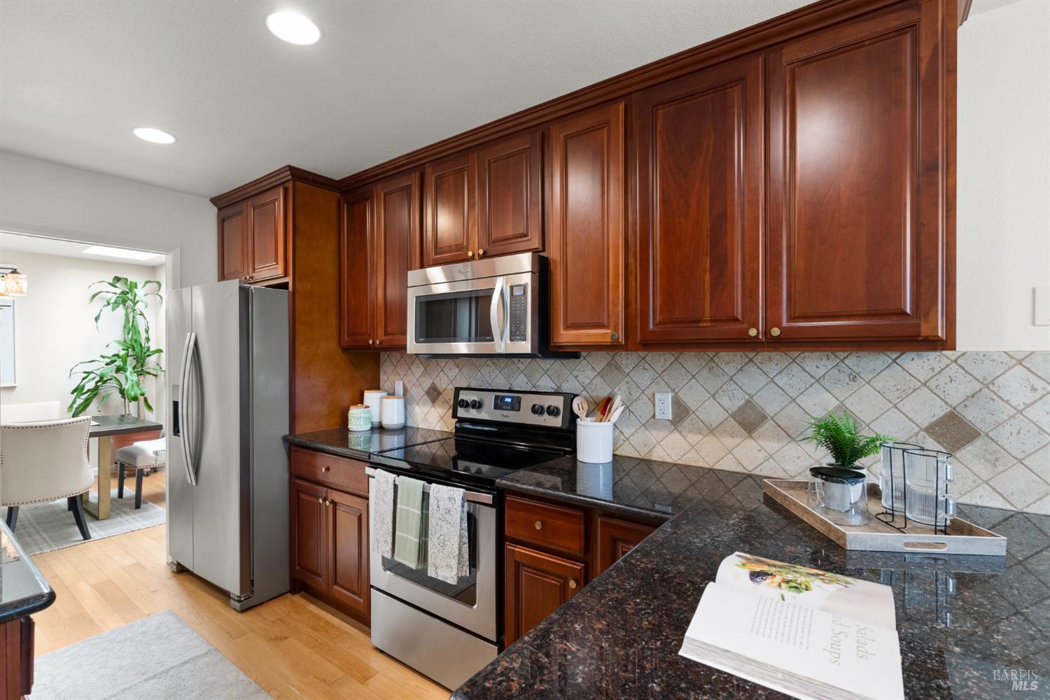 Detail Gallery Image 10 of 38 For 20912 via Colombard Unkn, Sonoma,  CA 95476 - 2 Beds | 2 Baths
