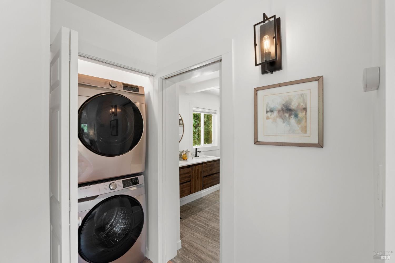 Detail Gallery Image 16 of 66 For 60 Piper Ln, Fairfax,  CA 94930 - 3 Beds | 2 Baths