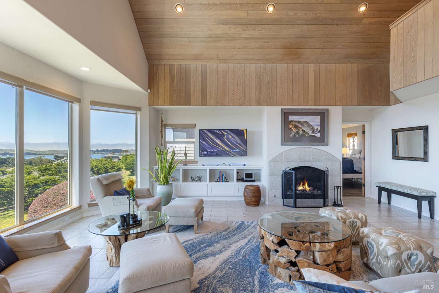 Detail Gallery Image 17 of 61 For 1513 Sea Way, Bodega Bay,  CA 94923 - 3 Beds | 2/1 Baths