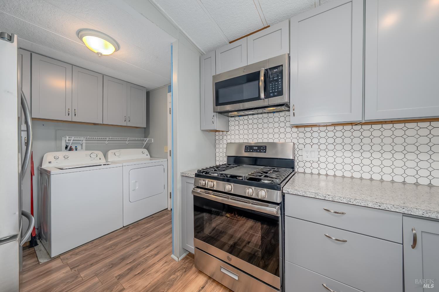 Detail Gallery Image 19 of 38 For 5330 Lakeshore Blvd 32, Lakeport,  CA 95453 - 2 Beds | 1/1 Baths