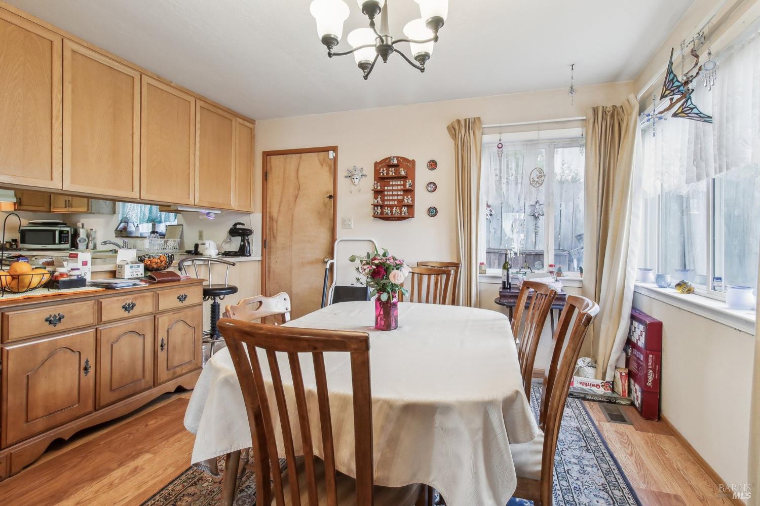 Detail Gallery Image 5 of 20 For 6101 Rosalind Ave, Richmond,  CA 94805 - 5 Beds | 4 Baths