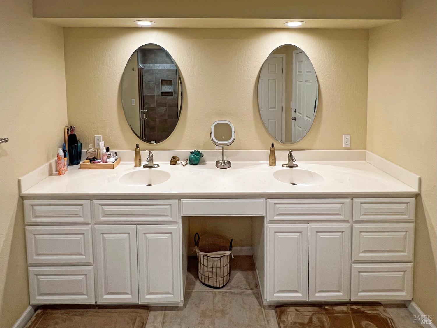 Detail Gallery Image 24 of 39 For 24034 Willow Ln, Willits,  CA 95490 - 3 Beds | 3 Baths