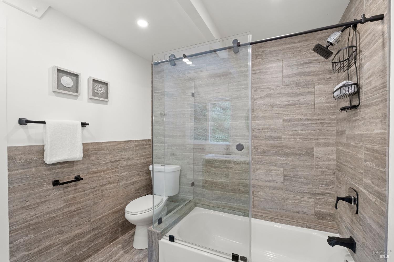 Detail Gallery Image 19 of 66 For 60 Piper Ln, Fairfax,  CA 94930 - 3 Beds | 2 Baths