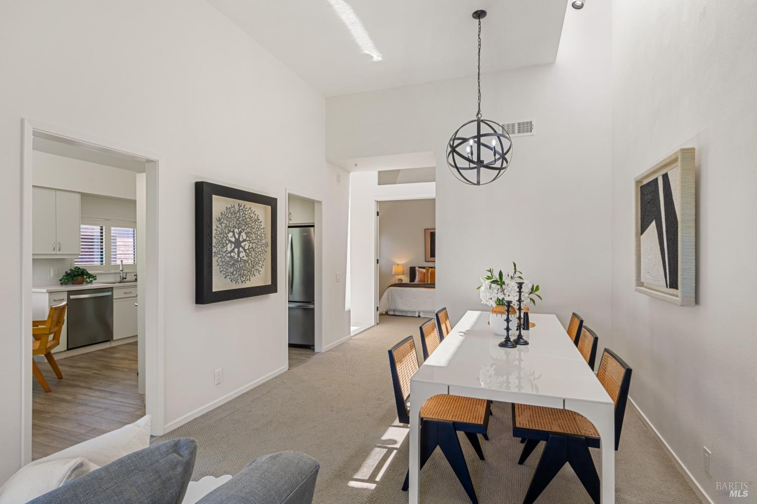 Detail Gallery Image 10 of 36 For 44 Lagoon Vis, Tiburon,  CA 94920 - 2 Beds | 2 Baths