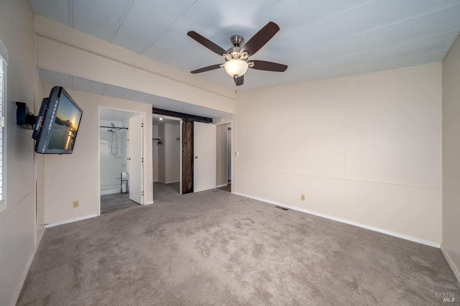 Detail Gallery Image 4 of 38 For 5330 Lakeshore Blvd 32, Lakeport,  CA 95453 - 2 Beds | 1/1 Baths