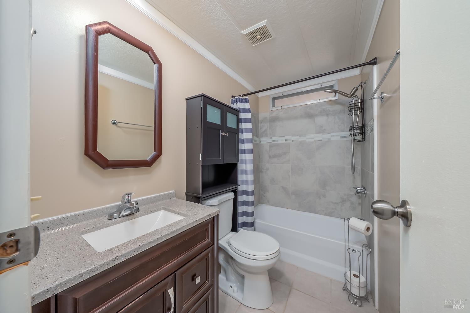 Detail Gallery Image 23 of 38 For 5330 Lakeshore Blvd 32, Lakeport,  CA 95453 - 2 Beds | 1/1 Baths