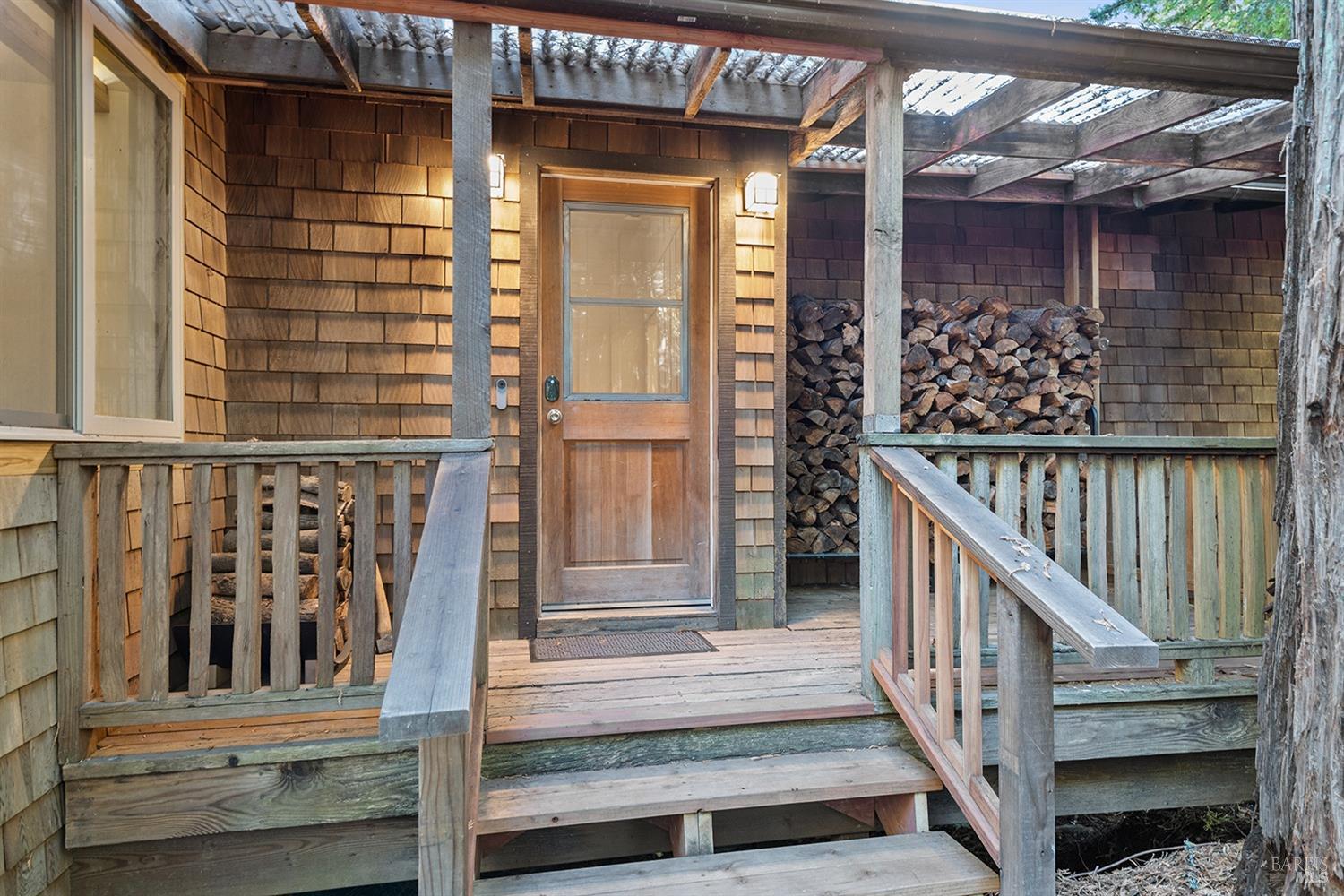 Detail Gallery Image 9 of 50 For 17075 Fitzpatrick Ln, Occidental,  CA 95465 - 3 Beds | 3 Baths