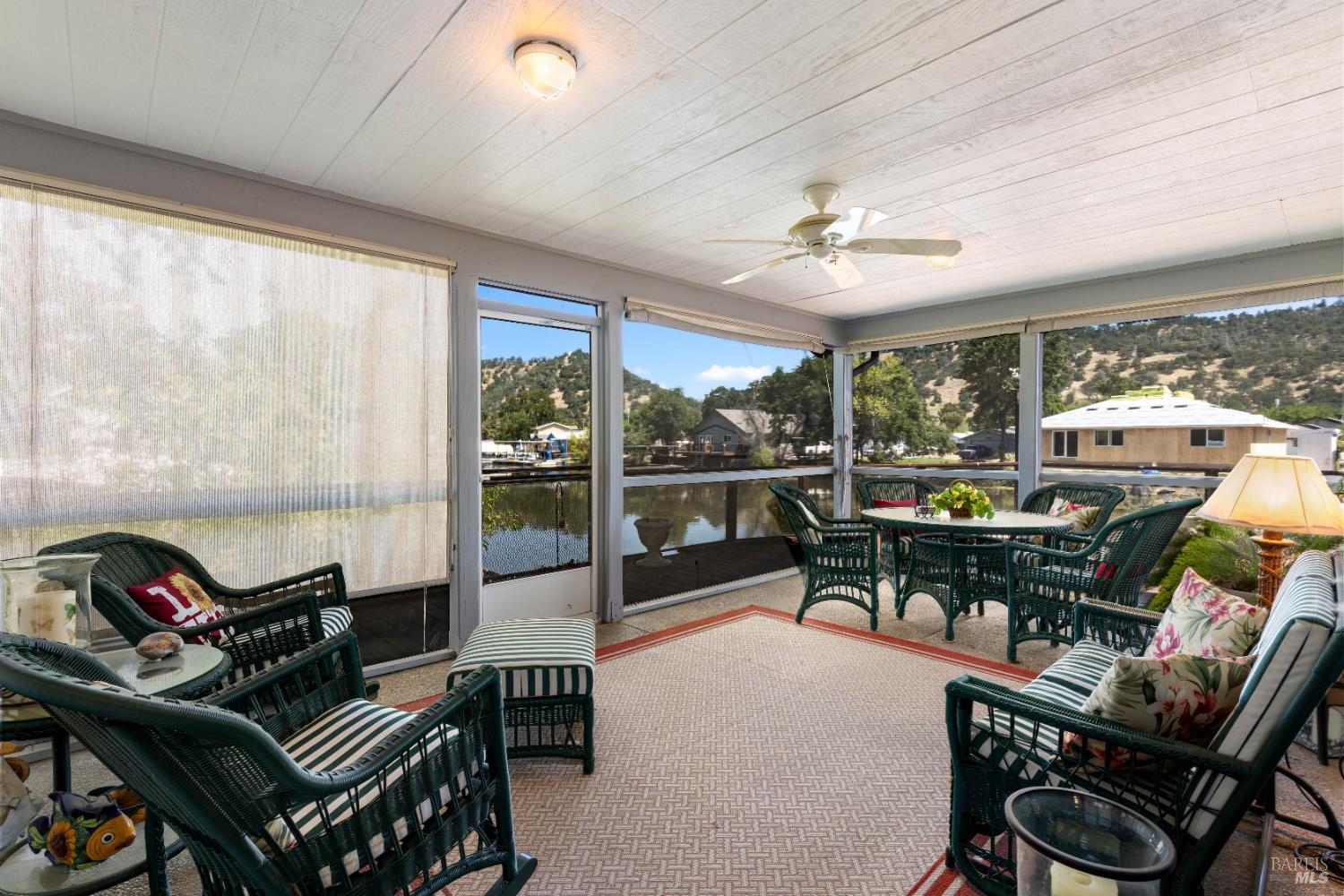 Detail Gallery Image 15 of 59 For 565 Bass Ln, Clearlake Oaks,  CA 95423 - 3 Beds | 2 Baths