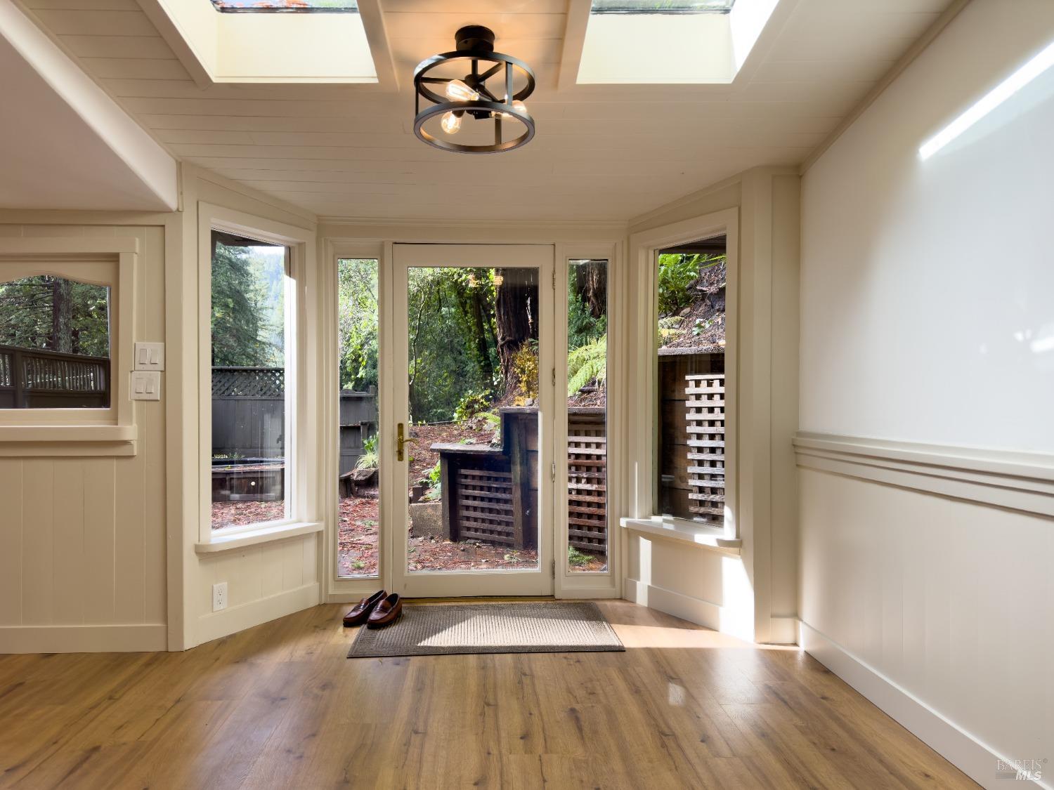 Detail Gallery Image 7 of 35 For 17420 Guernewood Ln, Guerneville,  CA 95446 - – Beds | – Baths
