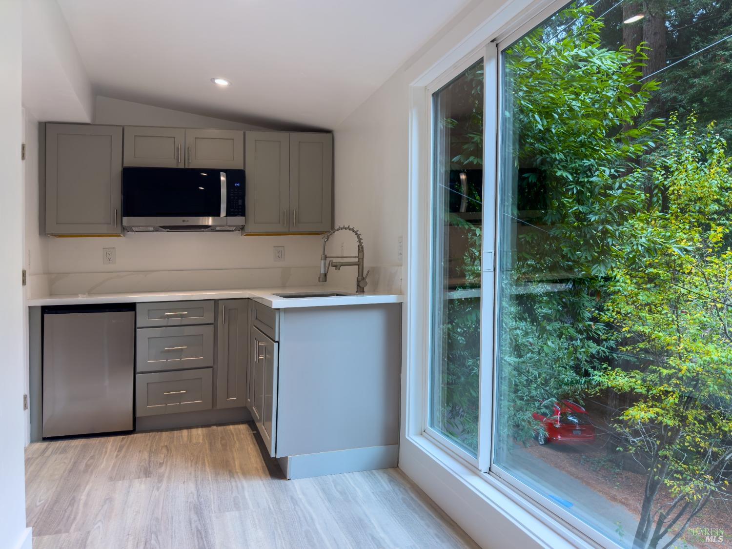 Detail Gallery Image 23 of 35 For 17420 Guernewood Ln, Guerneville,  CA 95446 - – Beds | – Baths