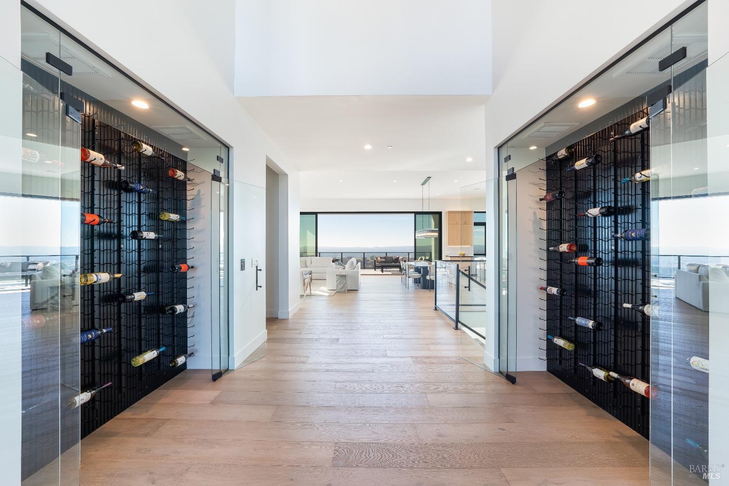 Detail Gallery Image 15 of 74 For 3835 Rocky Point Way, Santa Rosa,  CA 95404 - 4 Beds | 4/1 Baths