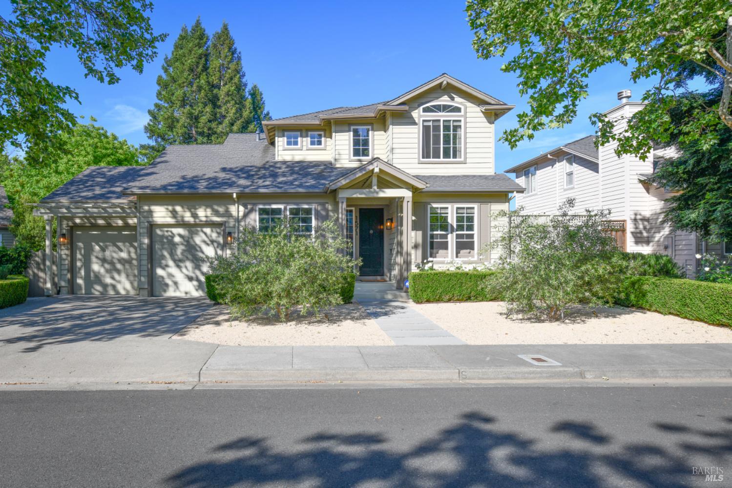 Detail Gallery Image 3 of 73 For 1571 Voorhees Cir, Saint Helena,  CA 94574 - 3 Beds | 2/1 Baths