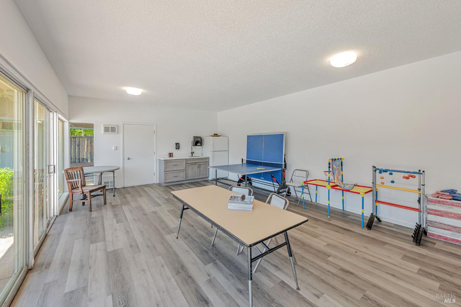 Detail Gallery Image 25 of 30 For 6 Redwood Ave, Corte Madera,  CA 94925 - 3 Beds | 2 Baths