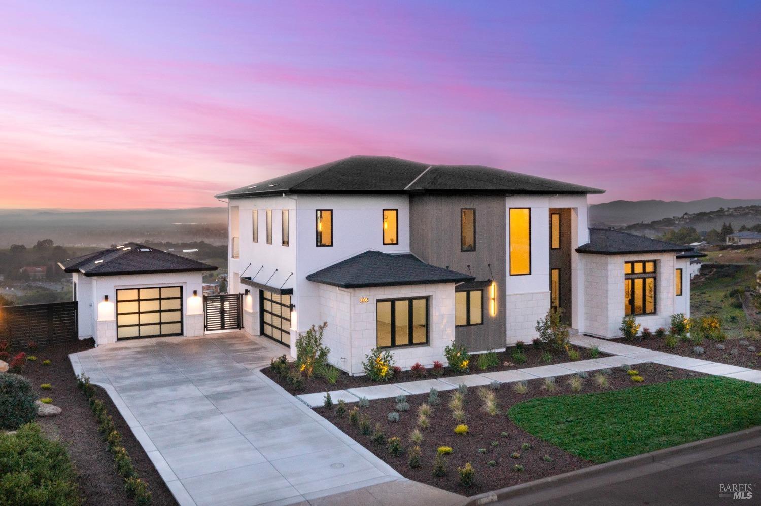 Detail Gallery Image 5 of 74 For 3835 Rocky Point Way, Santa Rosa,  CA 95404 - 4 Beds | 4/1 Baths