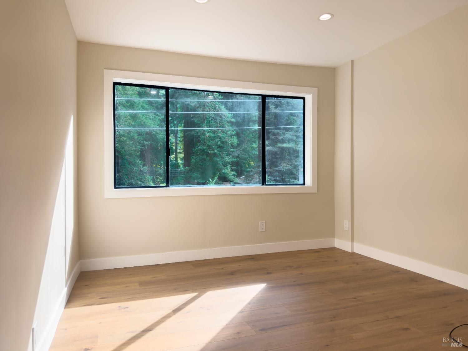 Detail Gallery Image 16 of 35 For 17420 Guernewood Ln, Guerneville,  CA 95446 - – Beds | – Baths