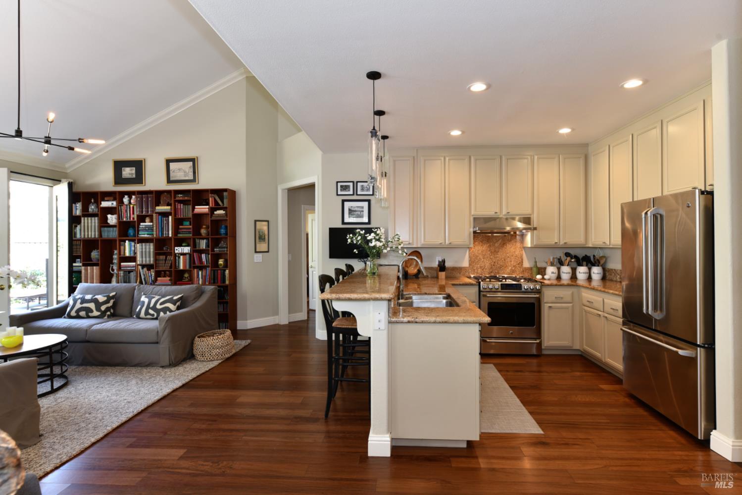 Detail Gallery Image 20 of 73 For 1571 Voorhees Cir, Saint Helena,  CA 94574 - 3 Beds | 2/1 Baths