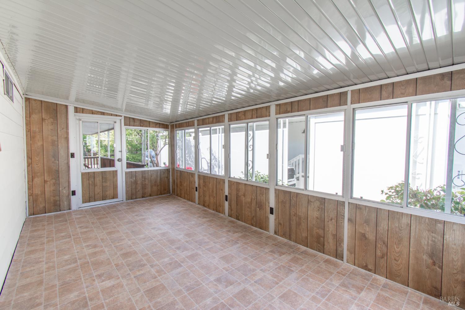 Detail Gallery Image 4 of 31 For 110 San Antonio Way, Yountville,  CA 94599 - 2 Beds | 2 Baths