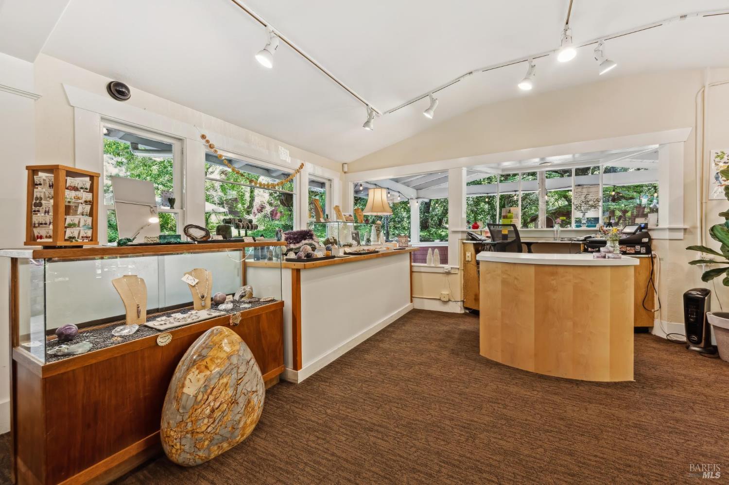 Detail Gallery Image 13 of 72 For 4100 Petrified Forest Rd, Santa Rosa,  CA 94515 - 8 Beds | 6/1 Baths