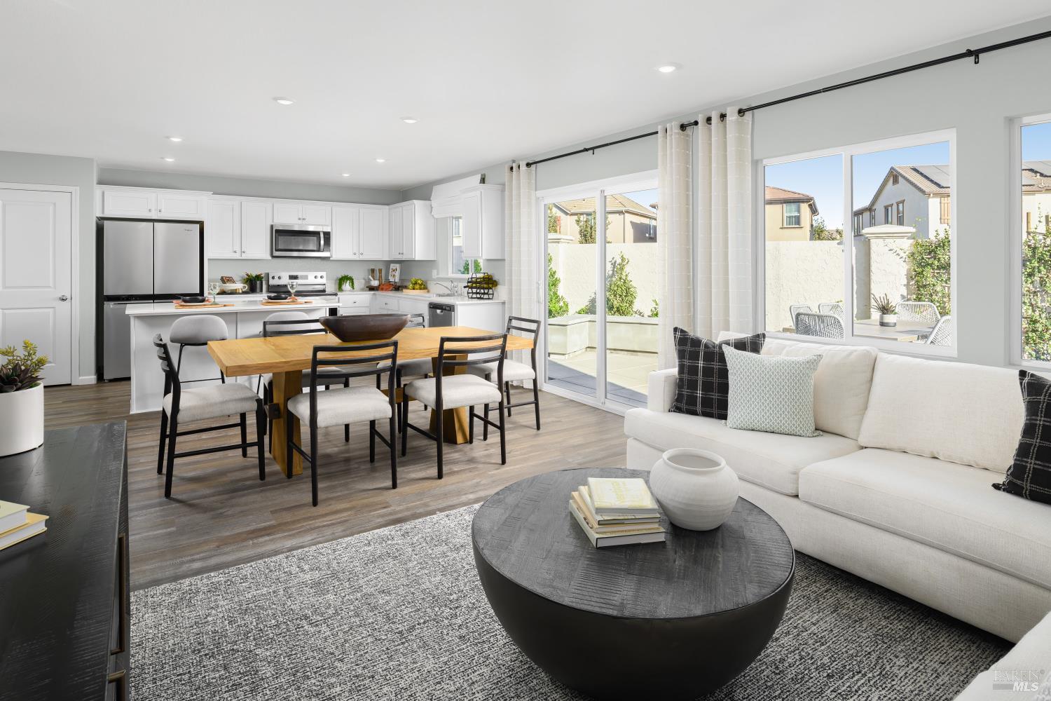 Detail Gallery Image 2 of 15 For 146 Goldback St, American Canyon,  CA 94503 - 4 Beds | 3 Baths