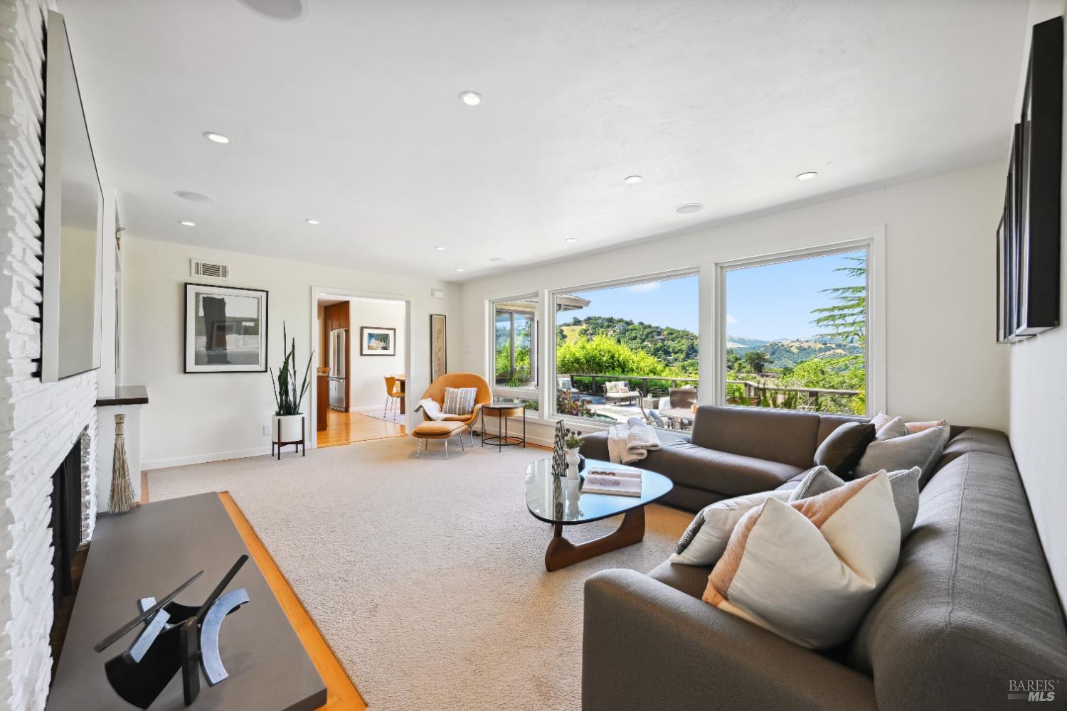 Detail Gallery Image 21 of 53 For 510 Redwood Rd, San Anselmo,  CA 94960 - 3 Beds | 1/1 Baths