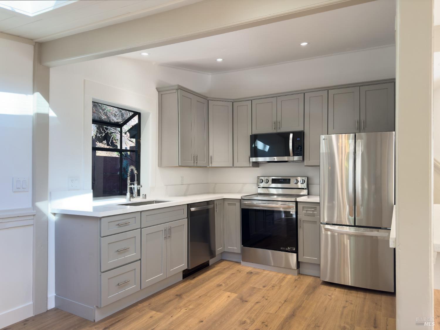 Detail Gallery Image 5 of 35 For 17420 Guernewood Ln, Guerneville,  CA 95446 - – Beds | – Baths