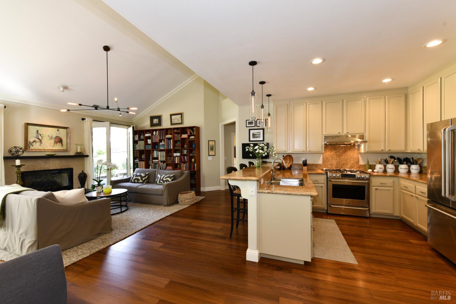 Detail Gallery Image 6 of 73 For 1571 Voorhees Cir, Saint Helena,  CA 94574 - 3 Beds | 2/1 Baths