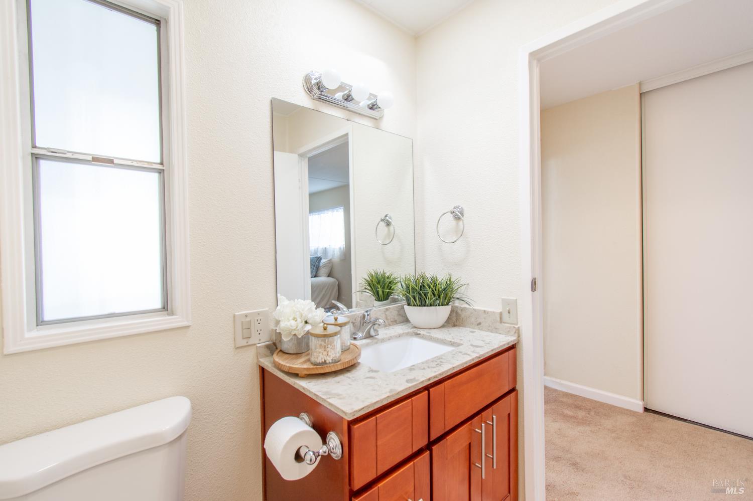 Detail Gallery Image 22 of 31 For 110 San Antonio Way, Yountville,  CA 94599 - 2 Beds | 2 Baths