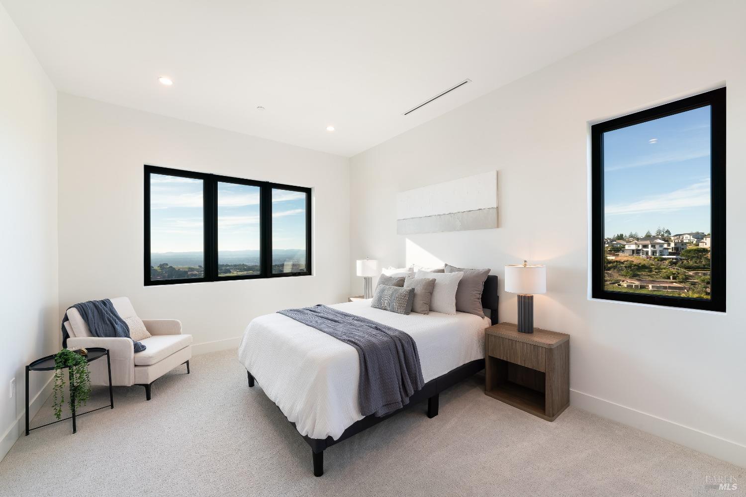 Detail Gallery Image 45 of 74 For 3835 Rocky Point Way, Santa Rosa,  CA 95404 - 4 Beds | 4/1 Baths
