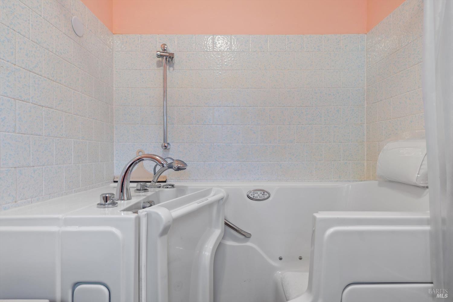 Detail Gallery Image 11 of 24 For 9881 Minnesota Ave, Penngrove,  CA 94951 - 3 Beds | 2 Baths