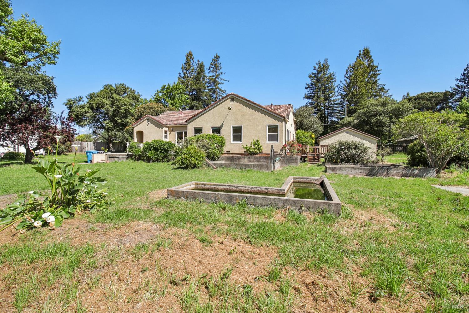 Detail Gallery Image 5 of 50 For 6755 Carol Dr, Sebastopol,  CA 95472 - 3 Beds | 2 Baths
