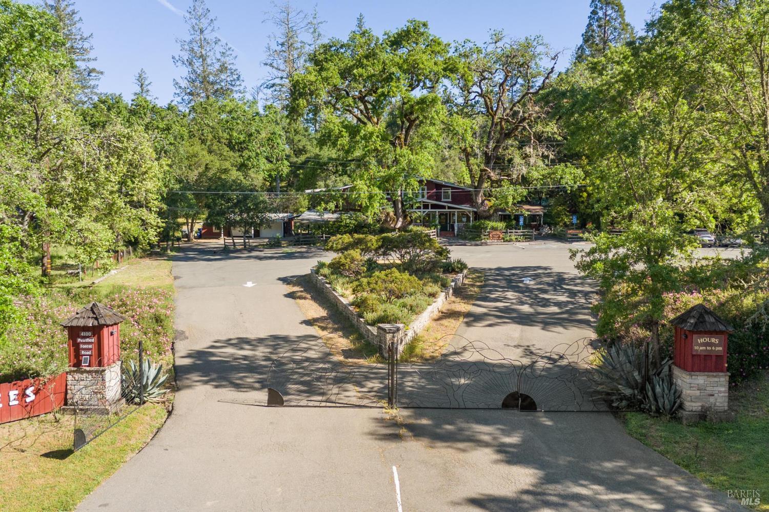 Detail Gallery Image 3 of 72 For 4100 Petrified Forest Rd, Santa Rosa,  CA 94515 - 8 Beds | 6/1 Baths