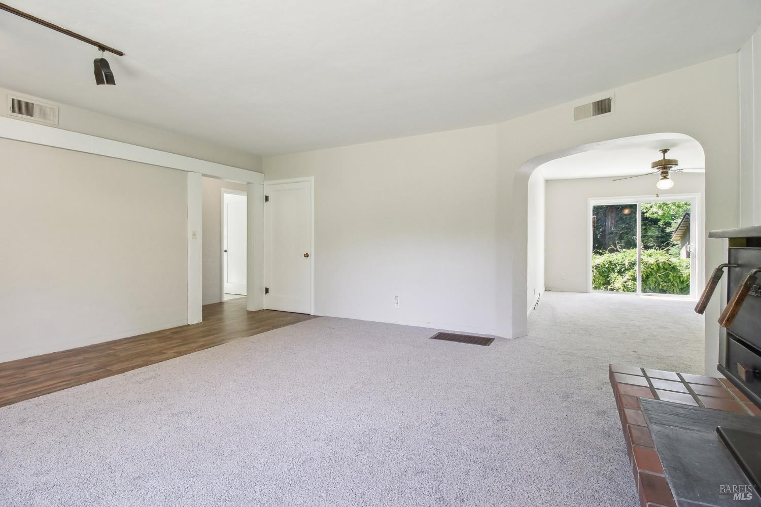 Detail Gallery Image 13 of 50 For 6755 Carol Dr, Sebastopol,  CA 95472 - 3 Beds | 2 Baths
