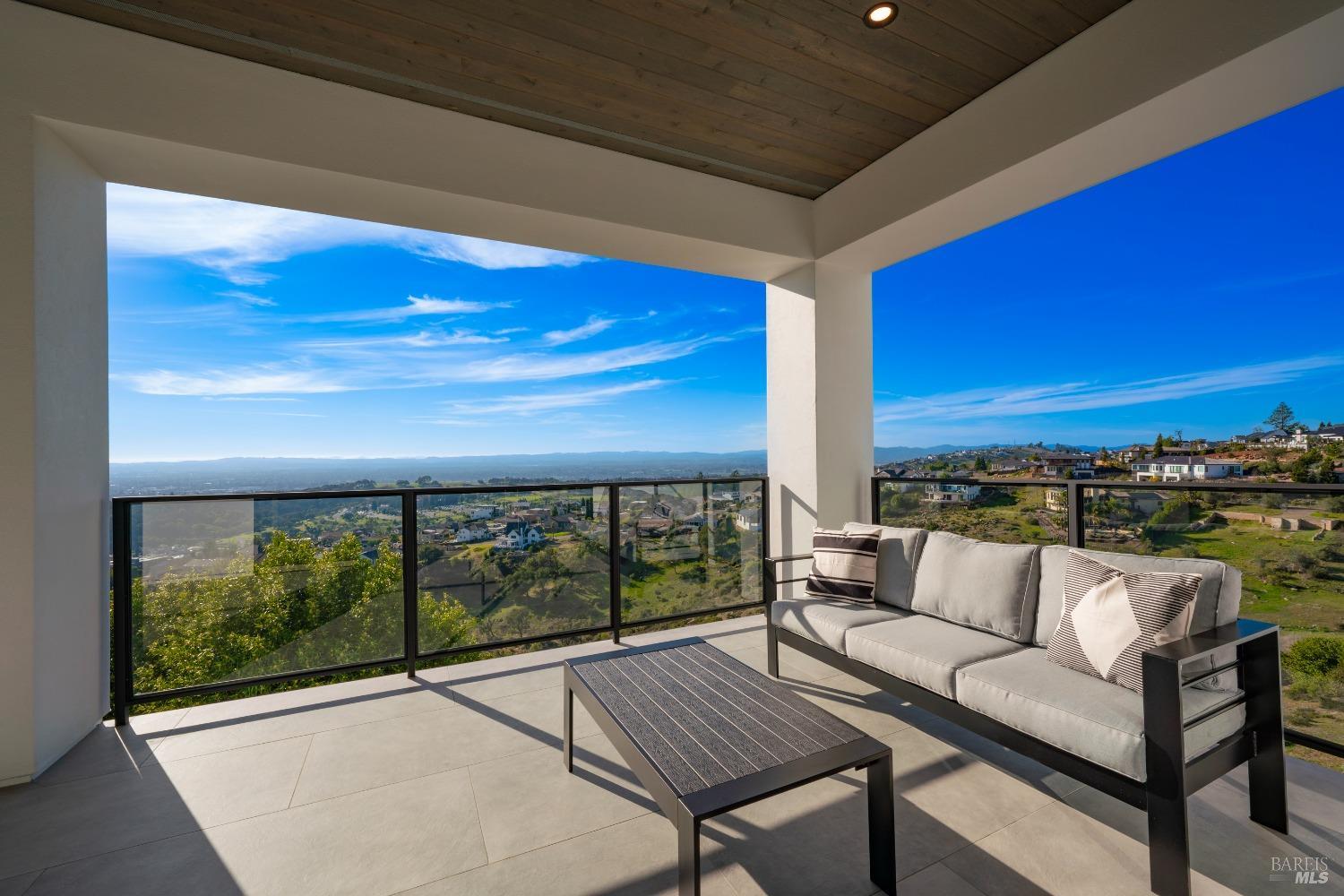 Detail Gallery Image 63 of 74 For 3835 Rocky Point Way, Santa Rosa,  CA 95404 - 4 Beds | 4/1 Baths