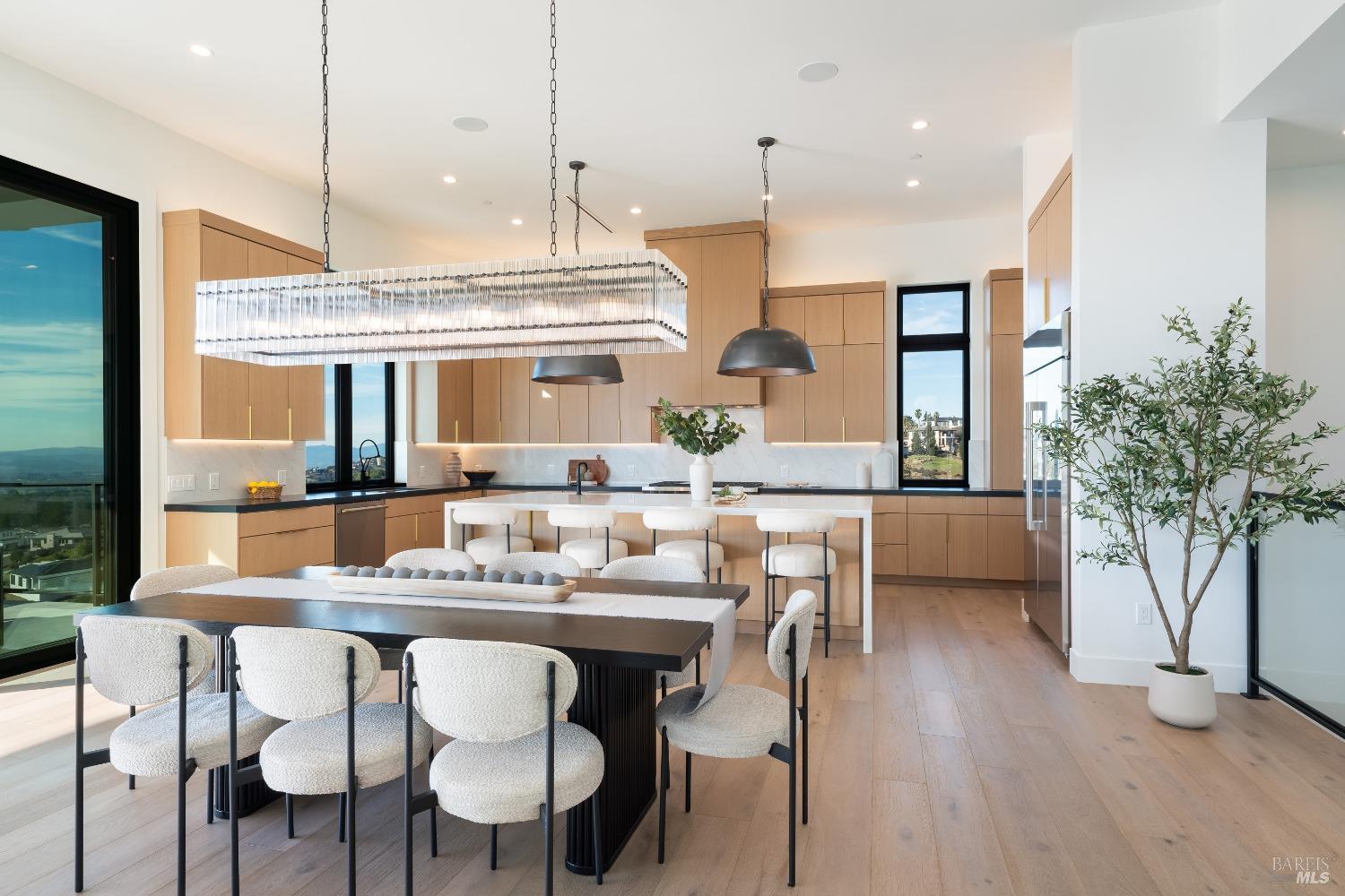 Detail Gallery Image 24 of 74 For 3835 Rocky Point Way, Santa Rosa,  CA 95404 - 4 Beds | 4/1 Baths